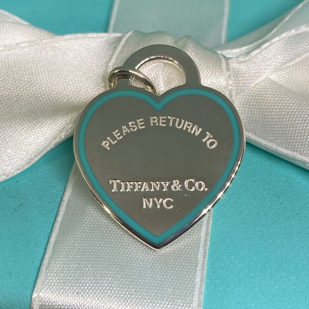 New TIFFANY & CO Blue Enamel outline  RTT Heart  Necklace charm w/ box - pouch - Picture 5 of 6
